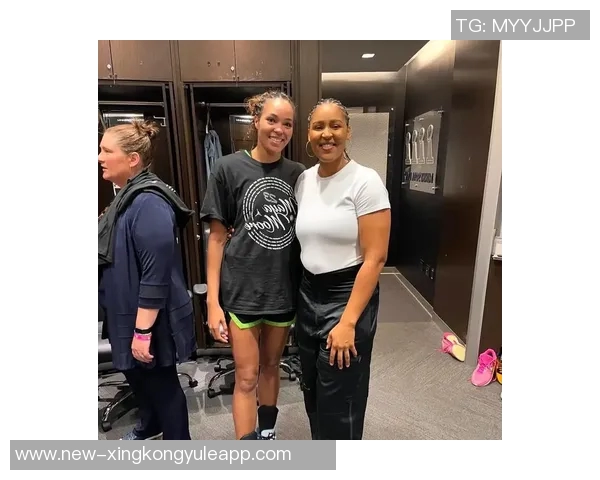 WNBA明星娜菲莎科利尔将进行双脚踝手术预计缺阵四到六个月