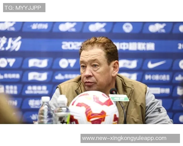斯卢茨基点评球队表现不佳强调队员需提升竞技状态