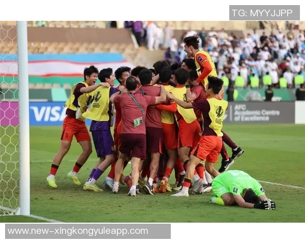 梅西杯青少年锦标赛盛大开幕梅西苏亚雷斯亲临现场助阵巴萨对决河床