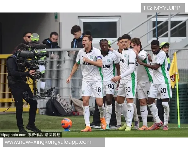 米兰冬窗计划引援后卫签回弟媳或仅为设想而非现实选择